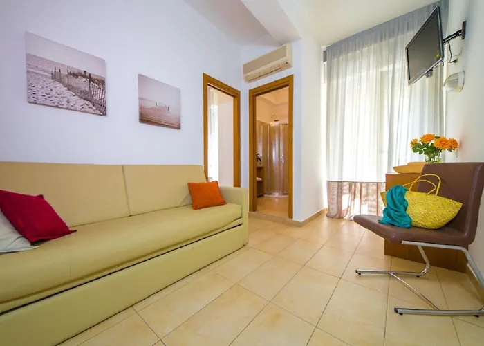 Hotel Mediterraneo & 3*