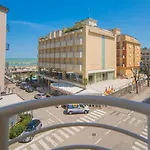 Hotel Mediterraneo & 3*