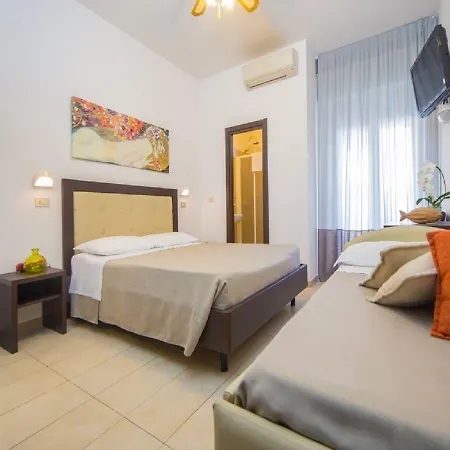 Szálloda Mediterraneo & 3*
