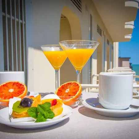 Mediterraneo & ホテル 3*