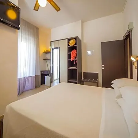 Hotel Mediterraneo Hotel&suites 3*