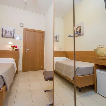 Hotel Mediterraneo & 3*