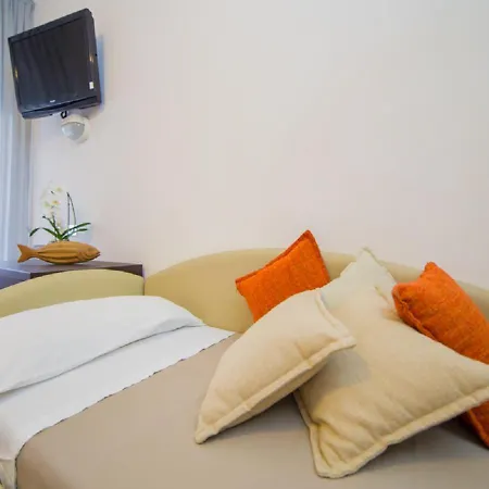 Hotel Mediterraneo &