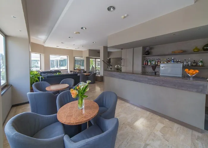 Hotel Mediterraneo & 3*